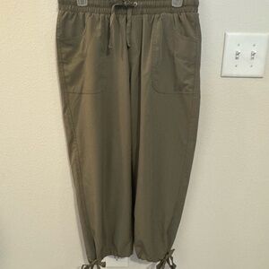 Ankle Length Cropped Pants with tie cuffs